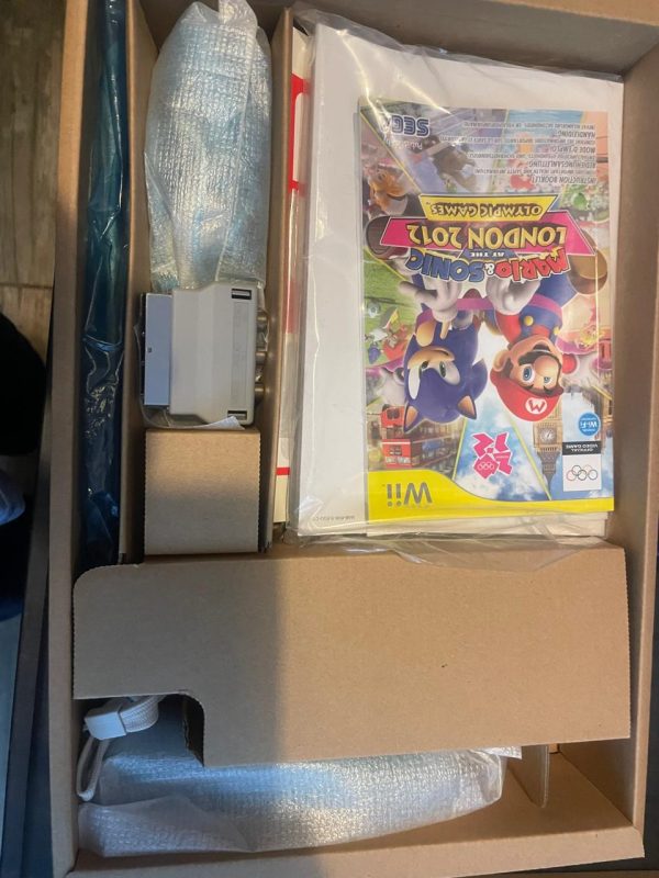 Nintendo Wii Mario & Sonic Console - Mint condition - (Pre-owned) - Image 5